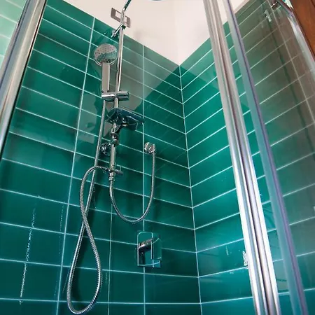 Ara * 토레 델레 스텔레